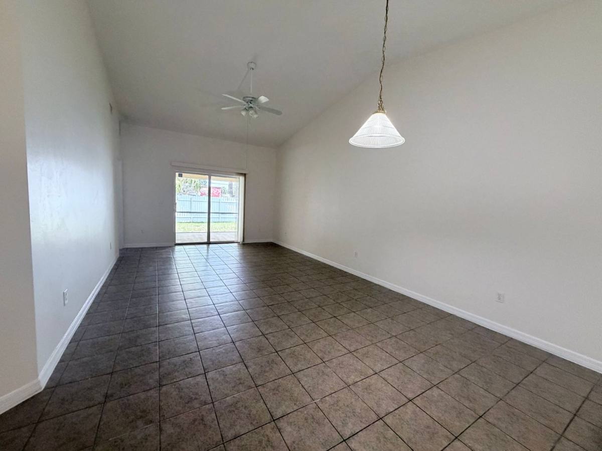 525-529 Glendale Ave, Lehigh Acres, FL 33936 - Apartment for Rent - Image 16