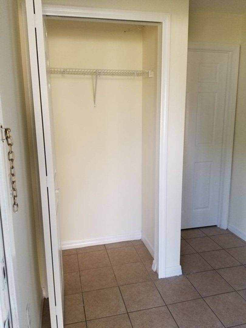 Apartment for rent at 525-529 Glendale Ave, Lehigh Acres, FL 33936