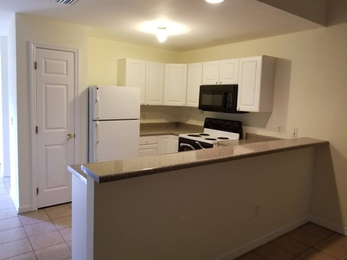 Apartment for rent at 525-529 Glendale Ave, Lehigh Acres, FL 33936