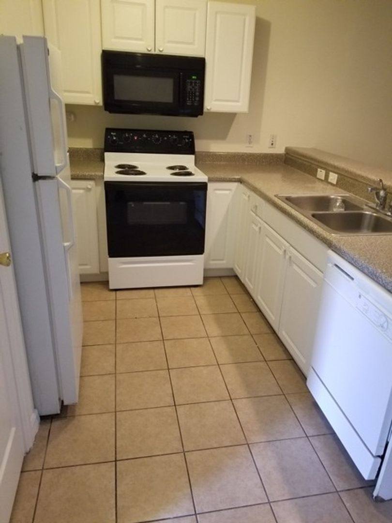 Apartment for rent at 525-529 Glendale Ave, Lehigh Acres, FL 33936