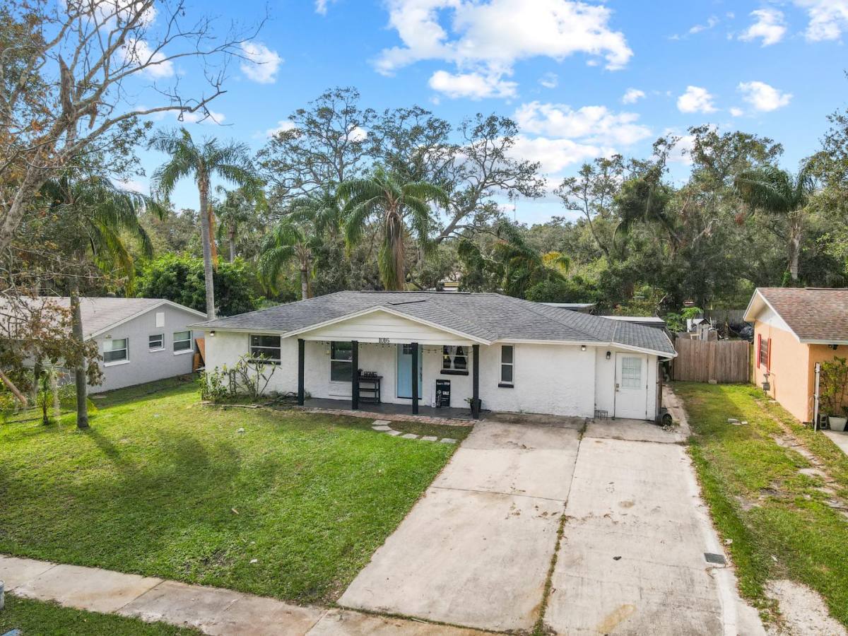 House for rent at 1016 Beachwood Ave, Clearwater, FL 33759