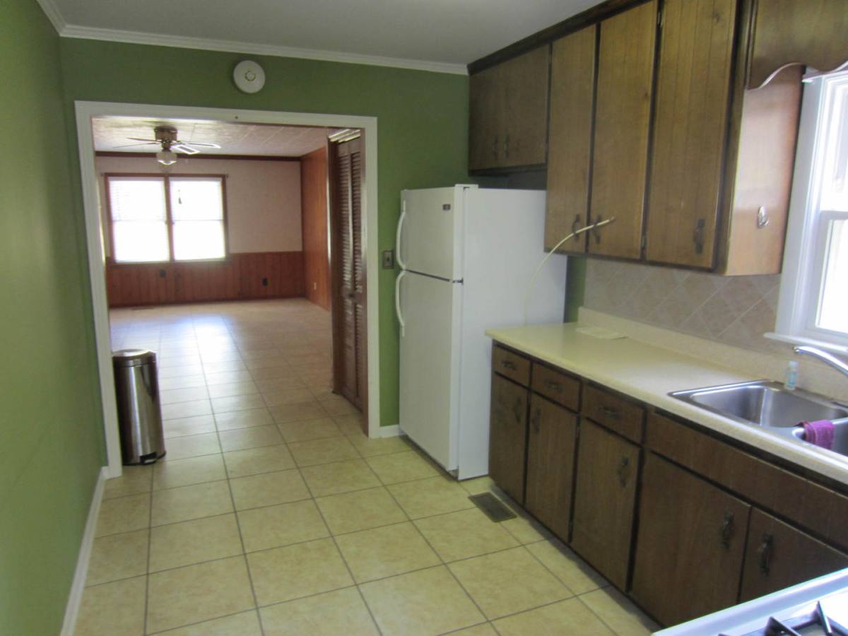 House for rent at 706 Pineview Dr, Valdosta, GA 31602