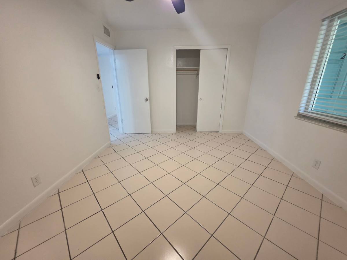 Apartment for rent at 16 SW 9th St, Fort Lauderdale, FL 33315