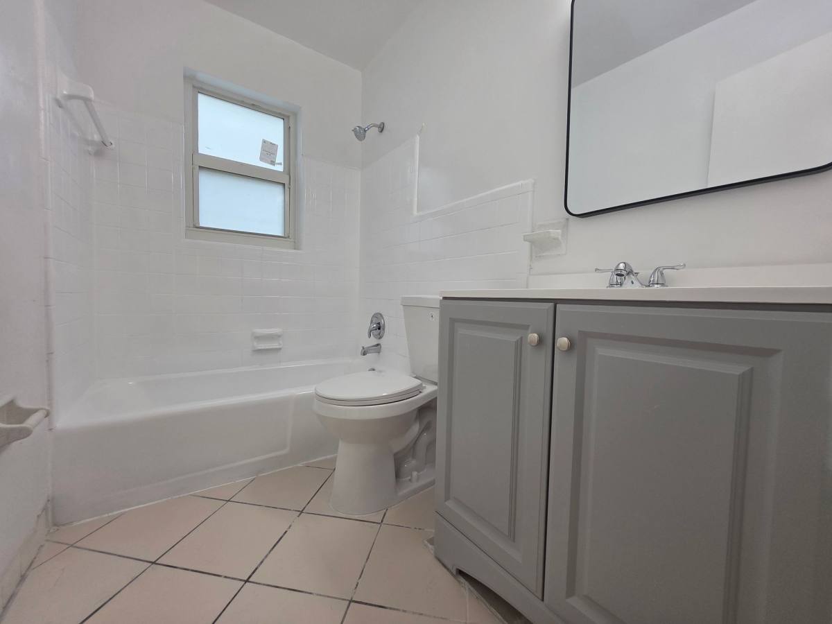 Apartment for rent at 16 SW 9th St, Fort Lauderdale, FL 33315