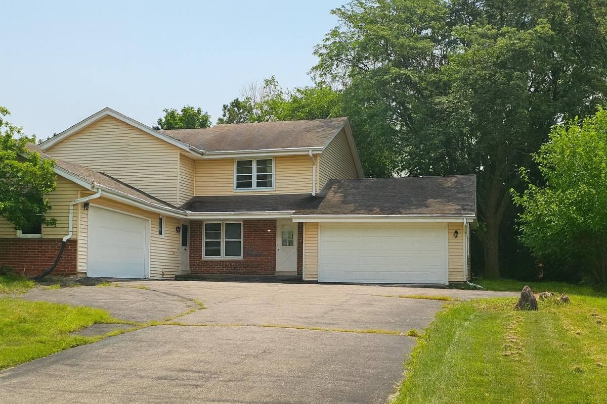 Townhouse for rent at 16525 Dane Court E, Brookfield, WI 53005