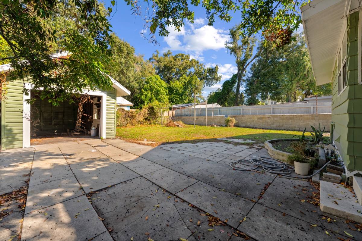 House for rent at 1010 E Lake Ave, Tampa, FL 33605