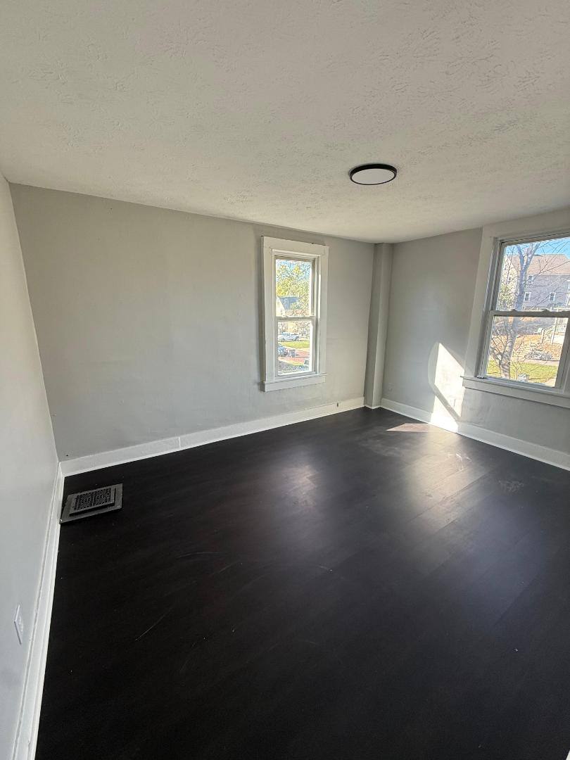 Apartment for rent at 818 W Broad St #1, Elyria, OH 44035