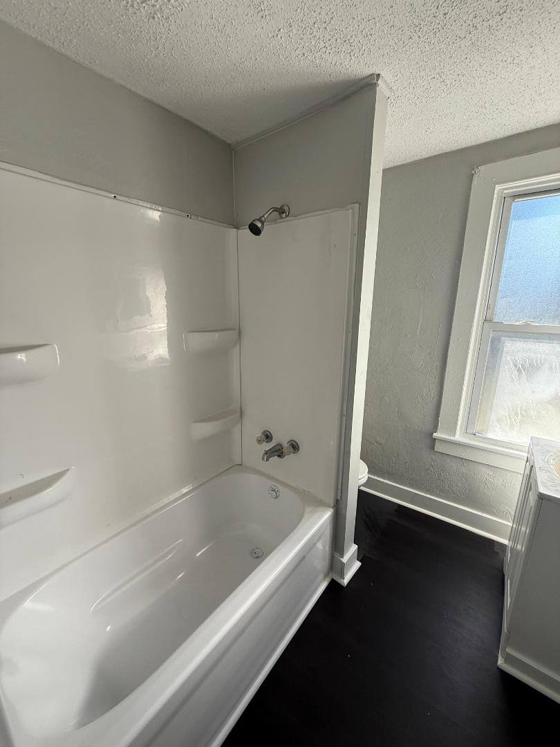 Apartment for rent at 818 W Broad St #1, Elyria, OH 44035
