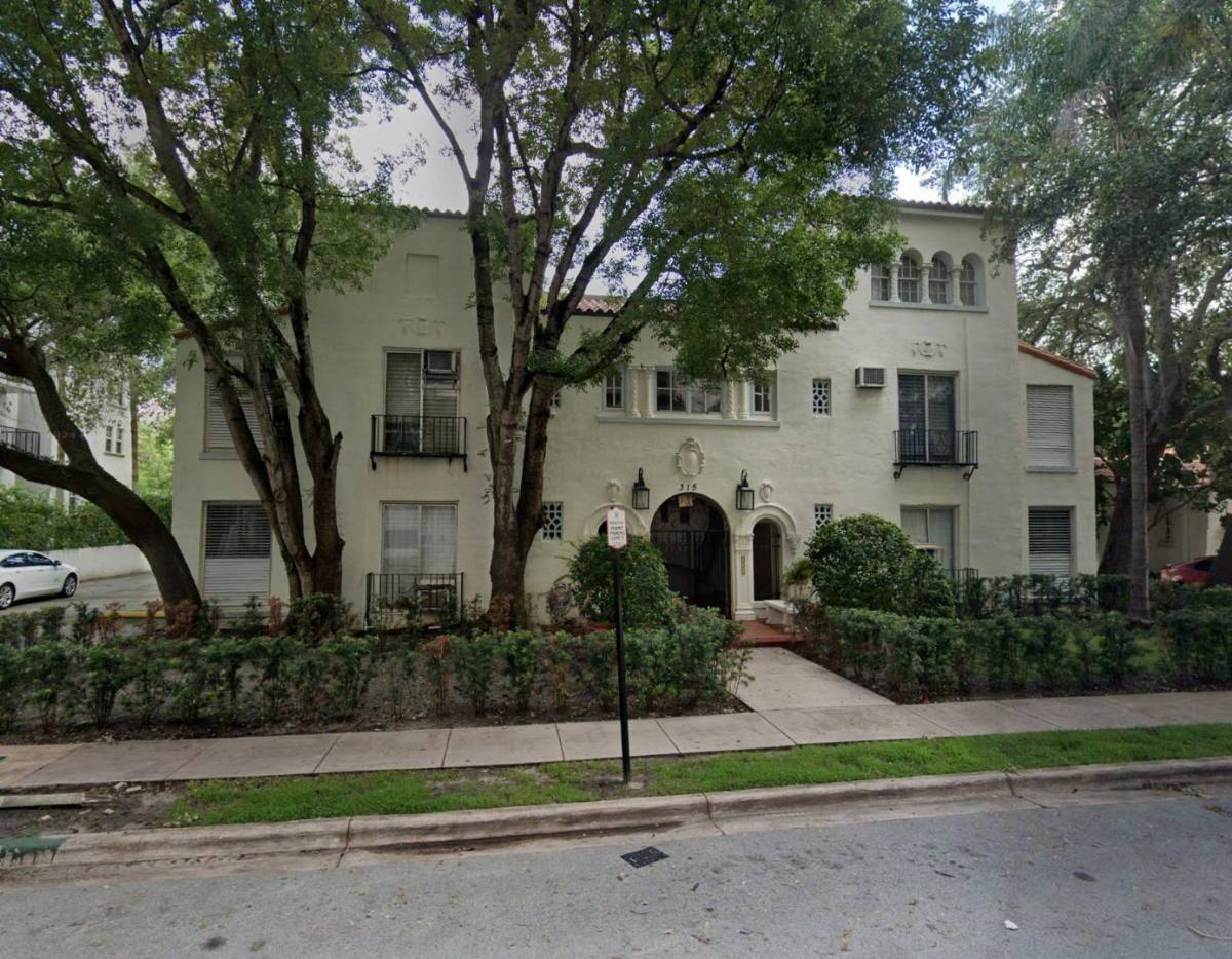 Apartment for rent at 315 Navarre Ave #1, Miami, FL 33134