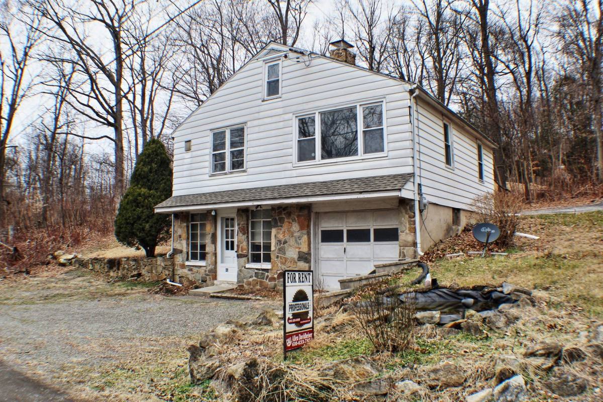 Apartment for rent at 43 Beckers Grove Rd, Oley, PA 19547