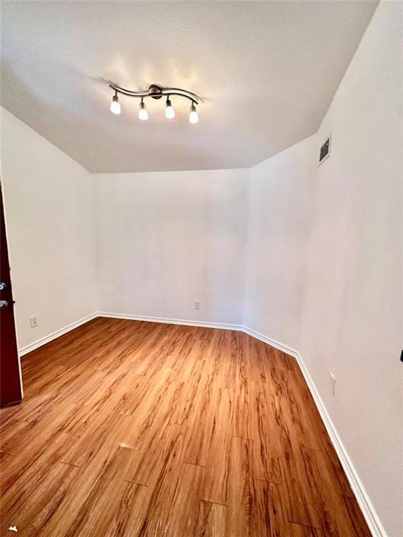Townhouse for rent at 6804 N Capital of Texas Highway 424, Austin, TX 78731