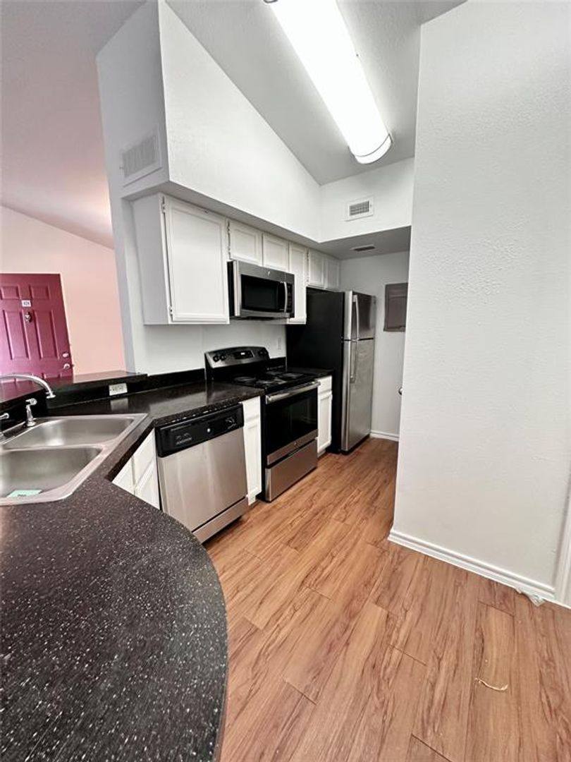 Townhouse for rent at 6804 N Capital of Texas Highway 424, Austin, TX 78731