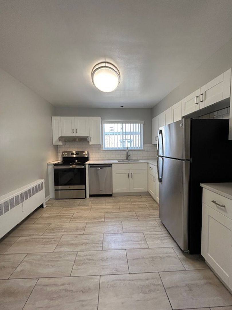 Apartment for rent at 231 N Ridge, Evanston, IL 60202