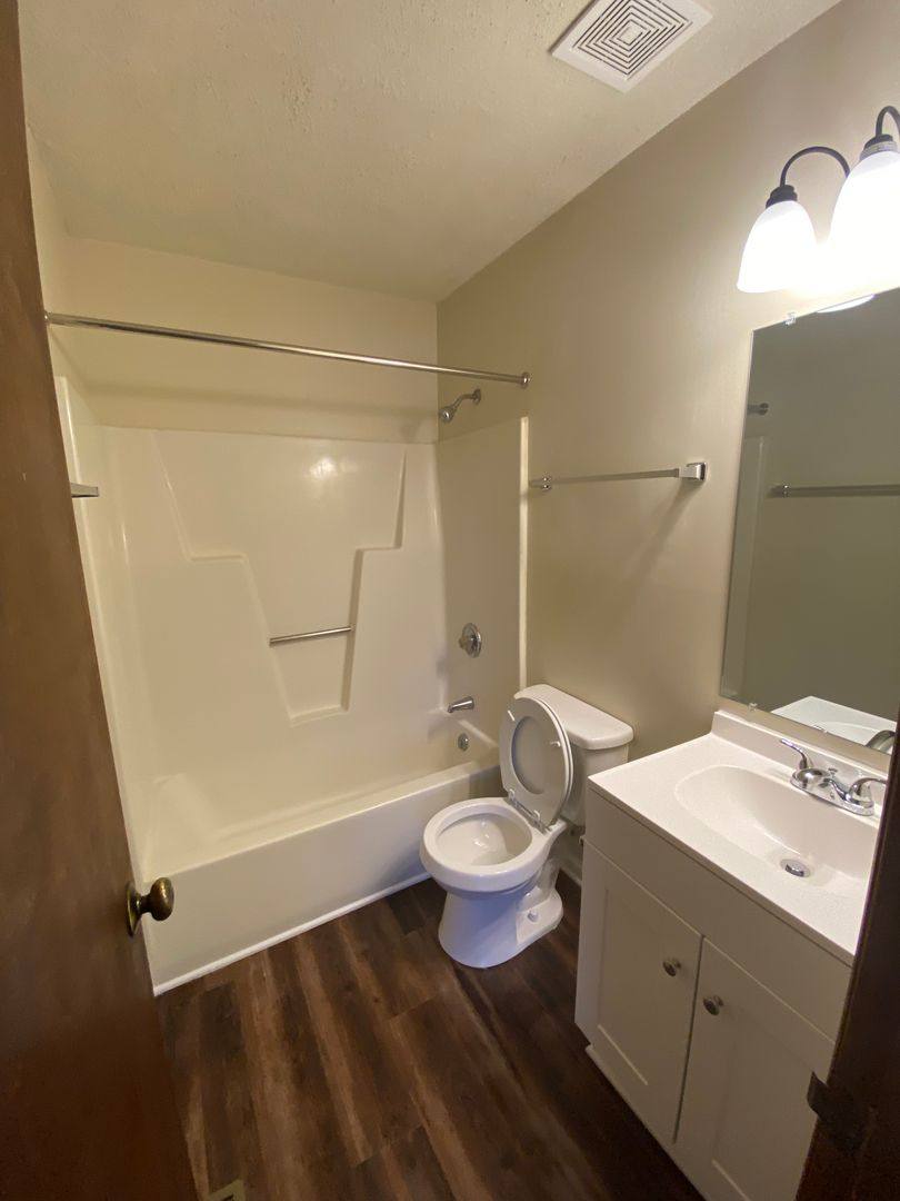 Apartment for rent at 1512 Collegeview Ave, Raleigh, NC 27606