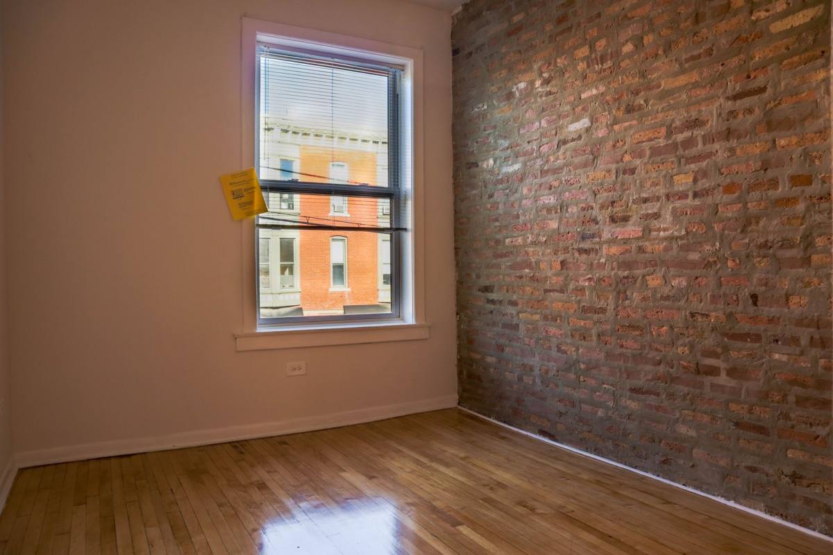 Apartment for rent at 1400 W Taylor St, Chicago, IL 60607