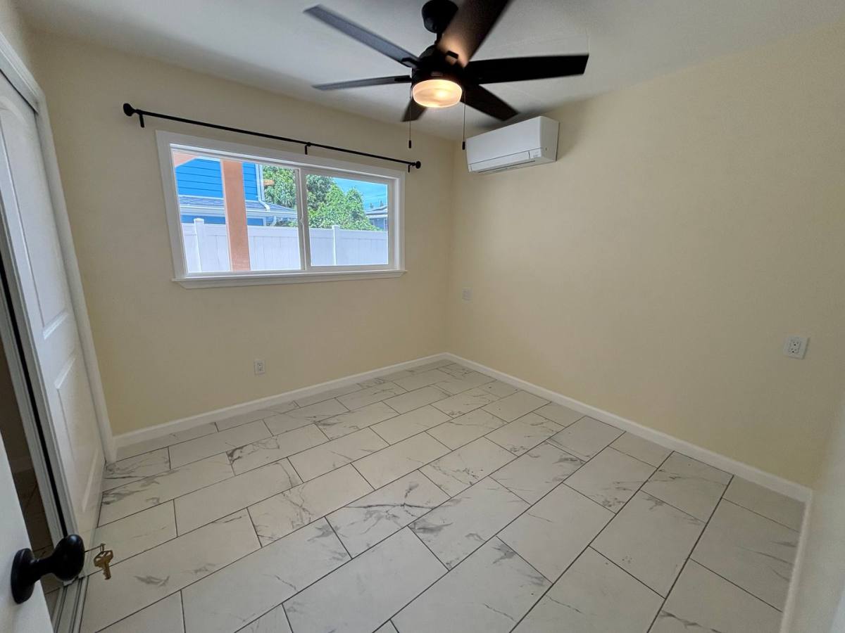 Apartment for rent at 1674 Kino St, Honolulu, HI 96819