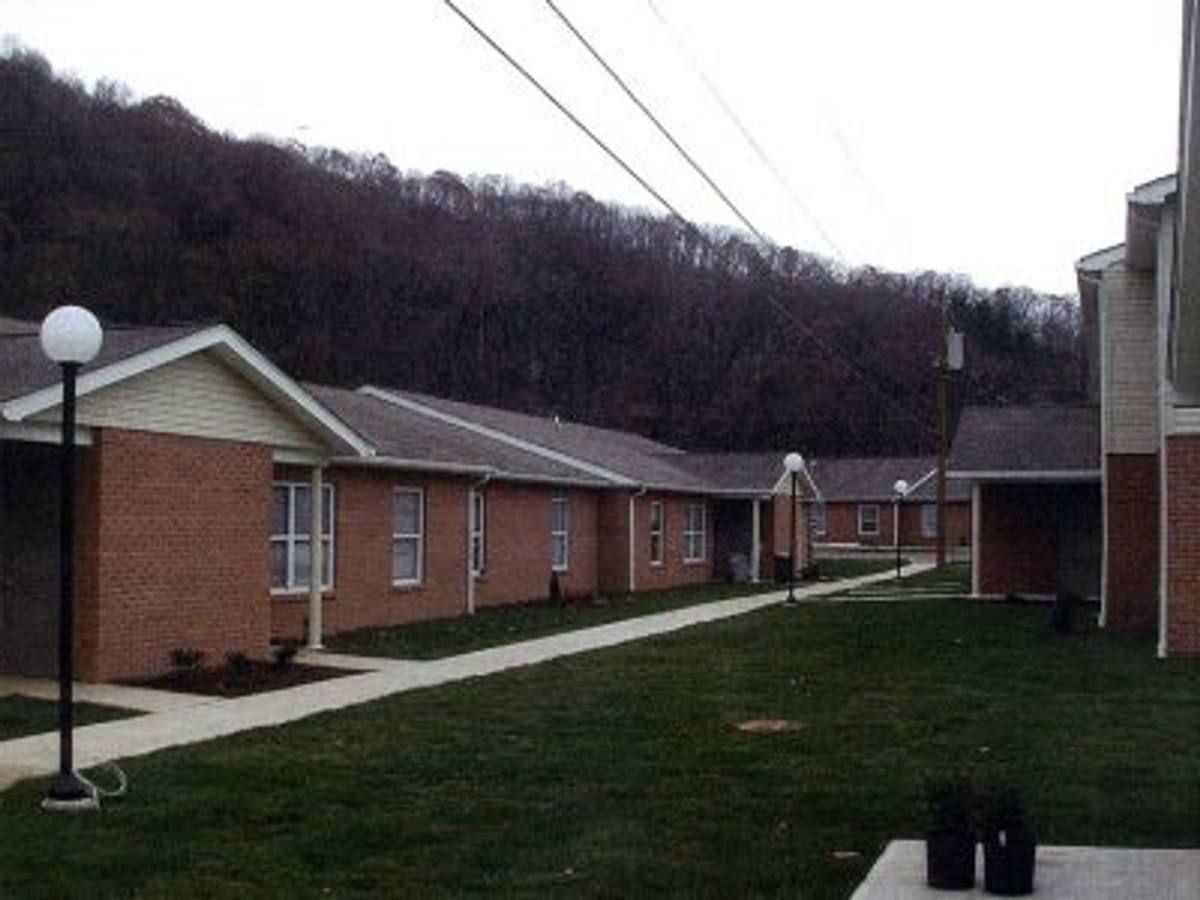 Apartment for rent at 5034 Riffle Dr, Moundsville, WV 26041