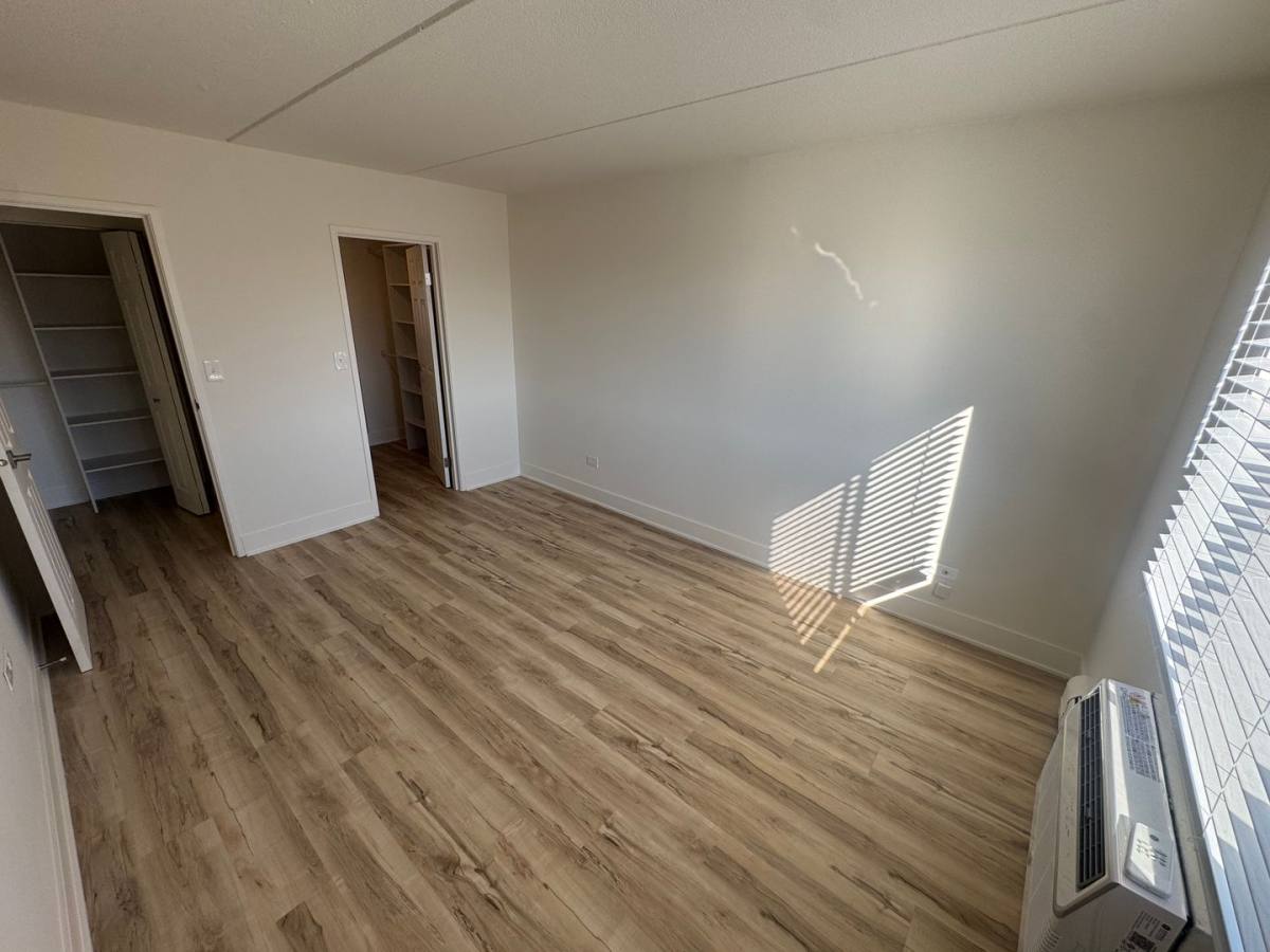 Apartment for rent at 62 S Wolf Rd, Wheeling, IL 60090