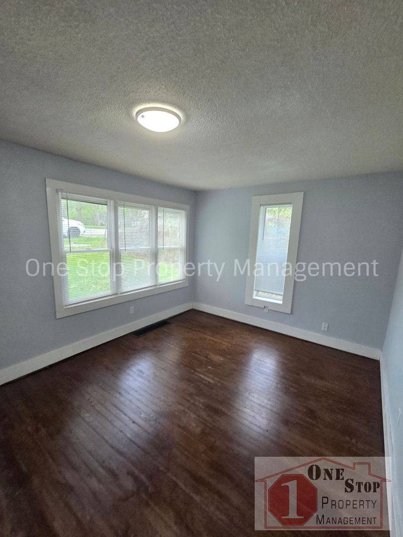 House for rent at 5130 NE Baxter Ave, Kansas City, MO 64119