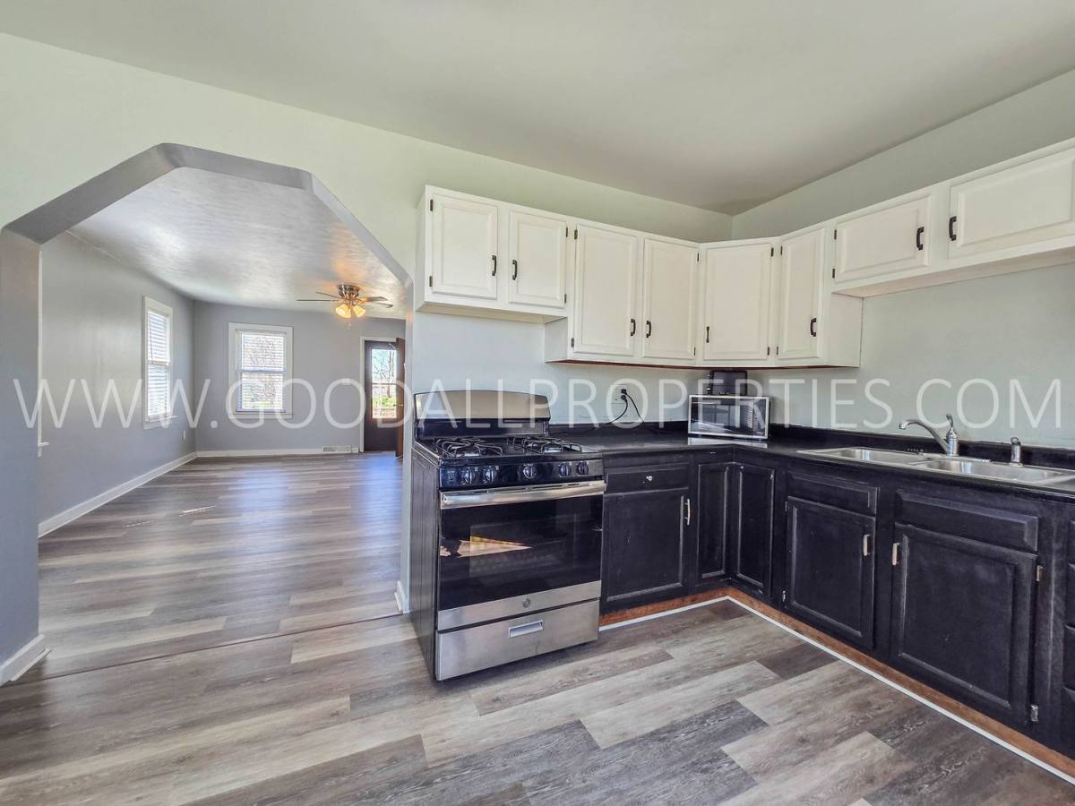 House for rent at 4805 S Union St, Des Moines, IA 50315