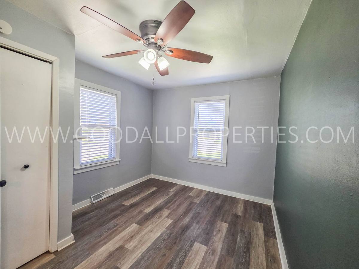 House for rent at 4805 S Union St, Des Moines, IA 50315