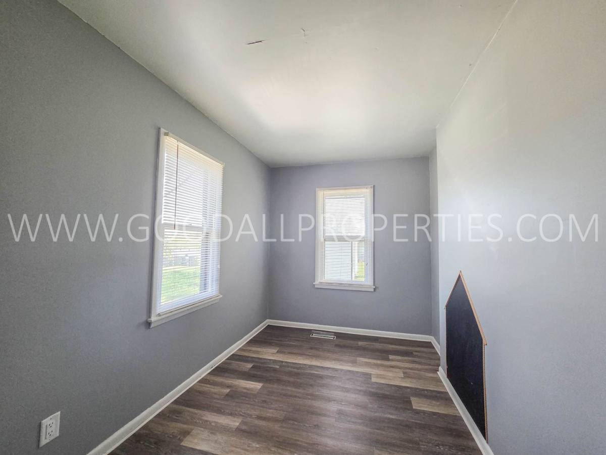 House for rent at 4805 S Union St, Des Moines, IA 50315