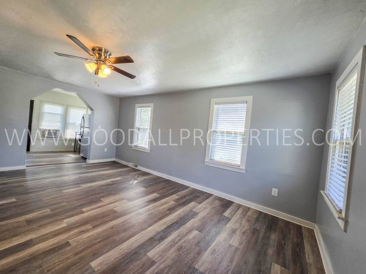 House for rent at 4805 S Union St, Des Moines, IA 50315