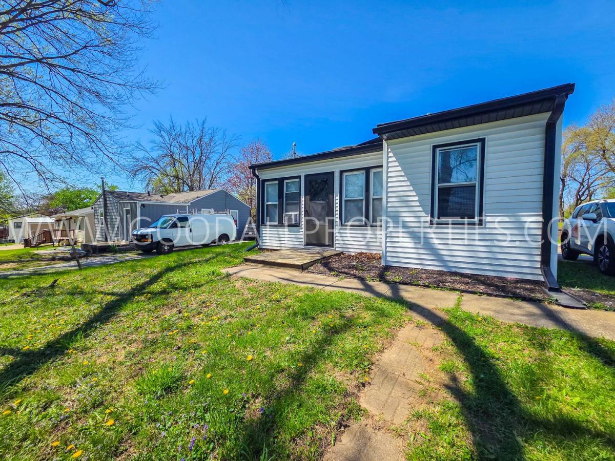 House for rent at 4805 S Union St, Des Moines, IA 50315