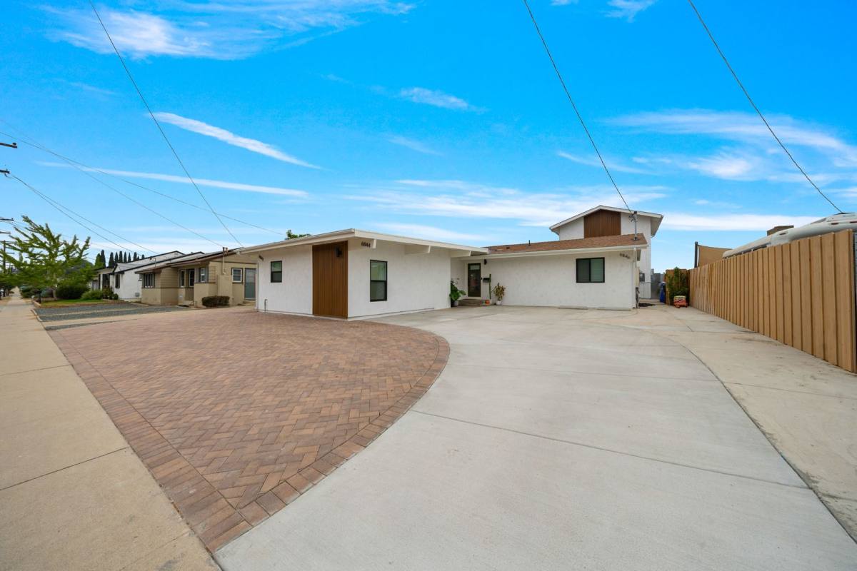 House for rent at 6842 Estrella Ave #ADU, San Diego, CA 92120