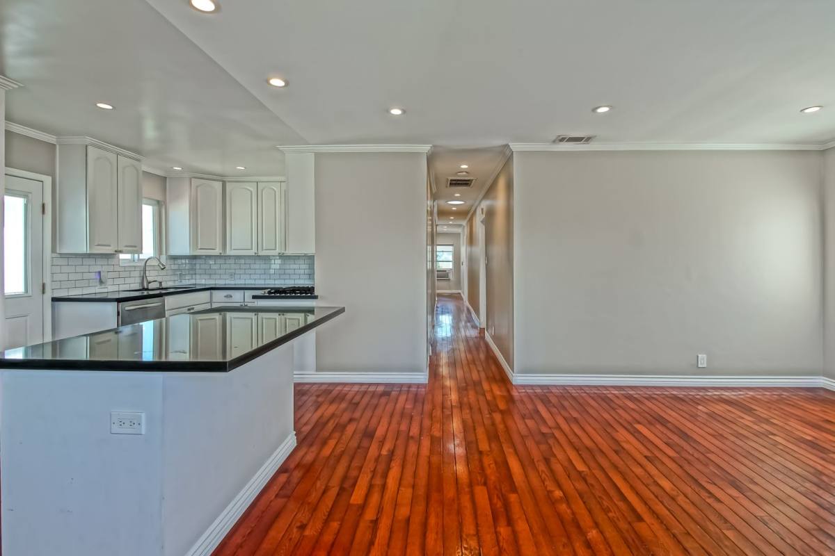 House for rent at 4724 W 136th St, Hawthorne, CA 90250