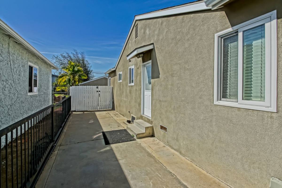 House for rent at 4724 W 136th St, Hawthorne, CA 90250