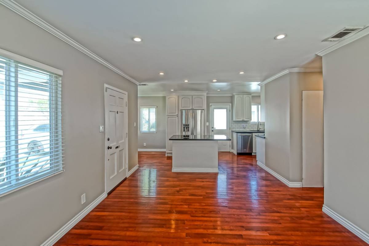 House for rent at 4724 W 136th St, Hawthorne, CA 90250