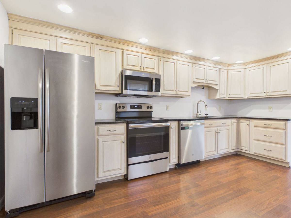 Apartment for rent at 221 N Spring St, Middletown, PA 17057