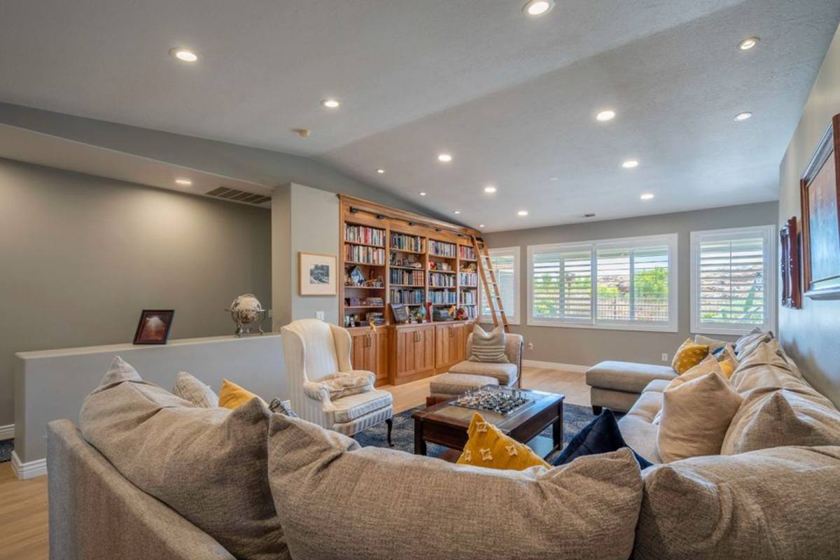 House for rent at 2329 N Prospectors Lane, Washington, UT 84780