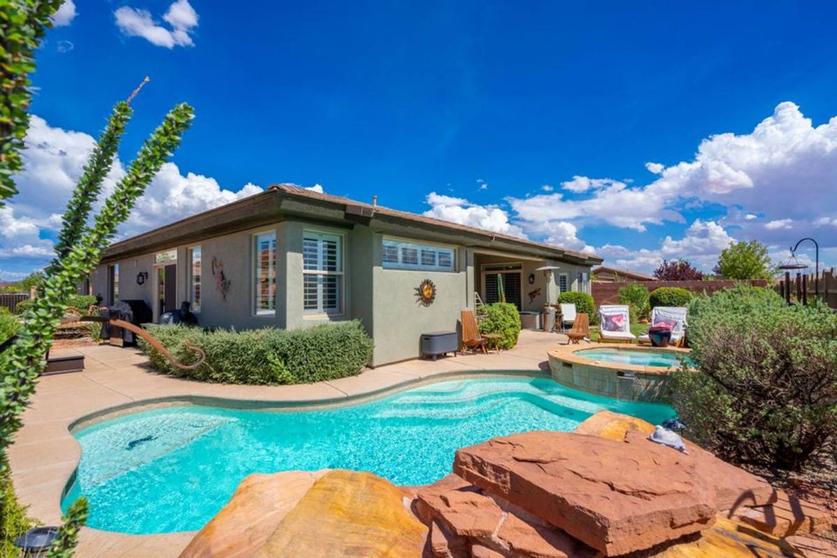 House for rent at 2329 N Prospectors Lane, Washington, UT 84780