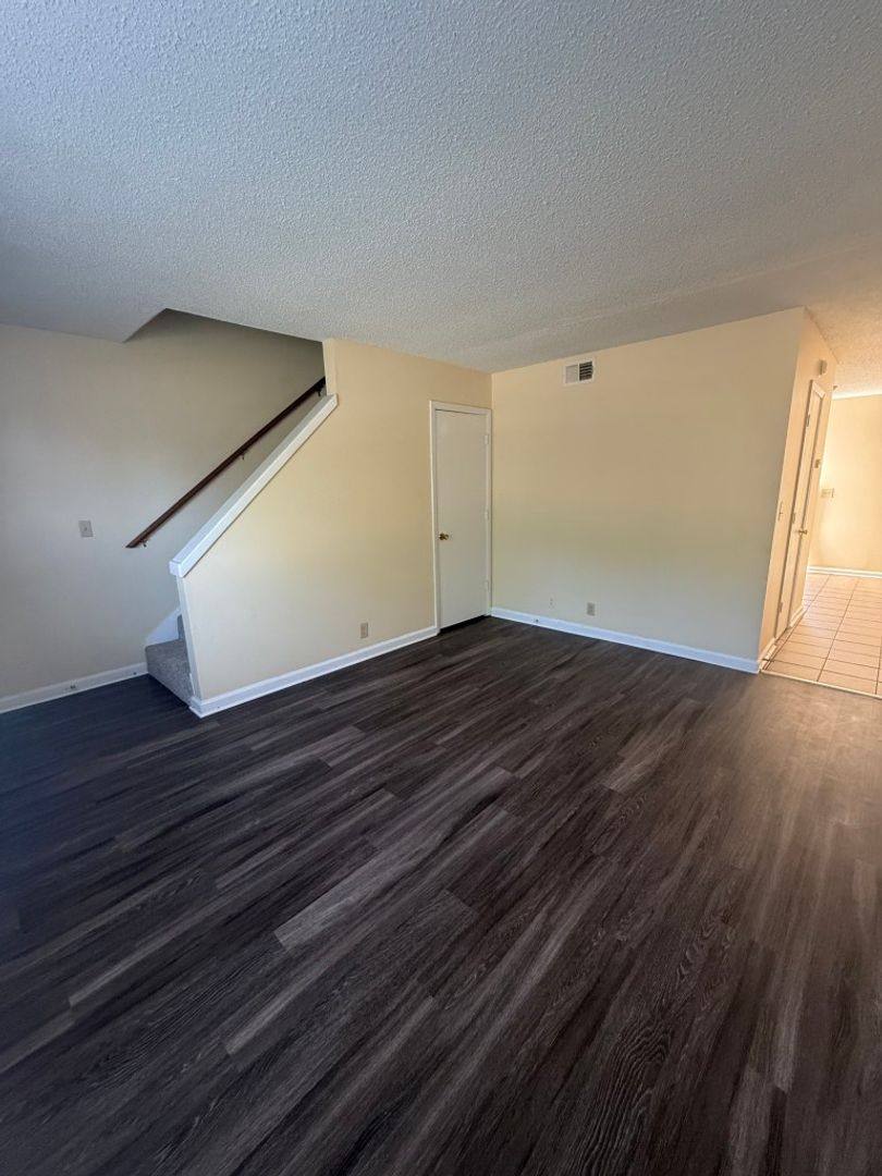 Townhouse for rent at 615 Castlegate Dr, Nashville, TN 37217