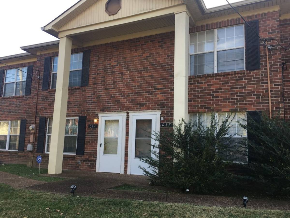 Townhouse for rent at 615 Castlegate Dr, Nashville, TN 37217