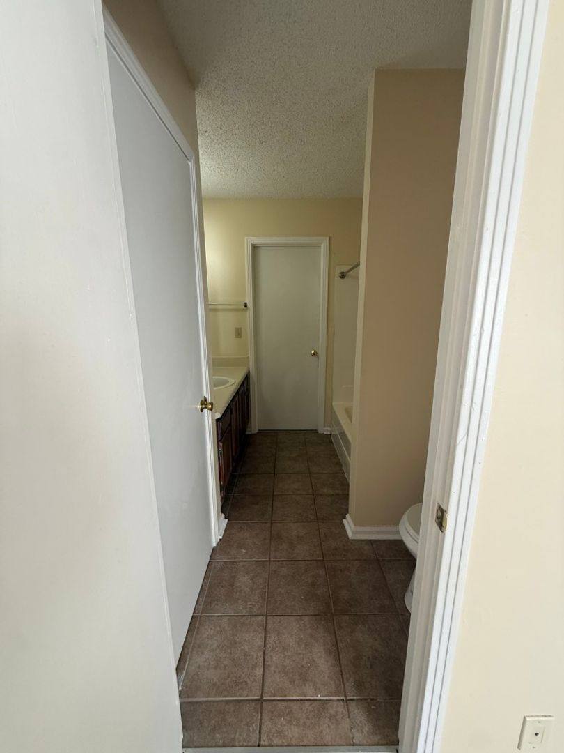 Townhouse for rent at 615 Castlegate Dr, Nashville, TN 37217