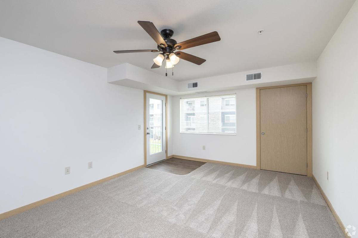 Apartment for rent at 1625 24th Ave NW, Owatonna, MN 55060