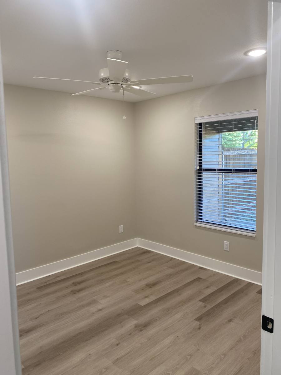 Townhouse for rent at 1327 Bunny Rabbit Rd, Athens, TX 75751