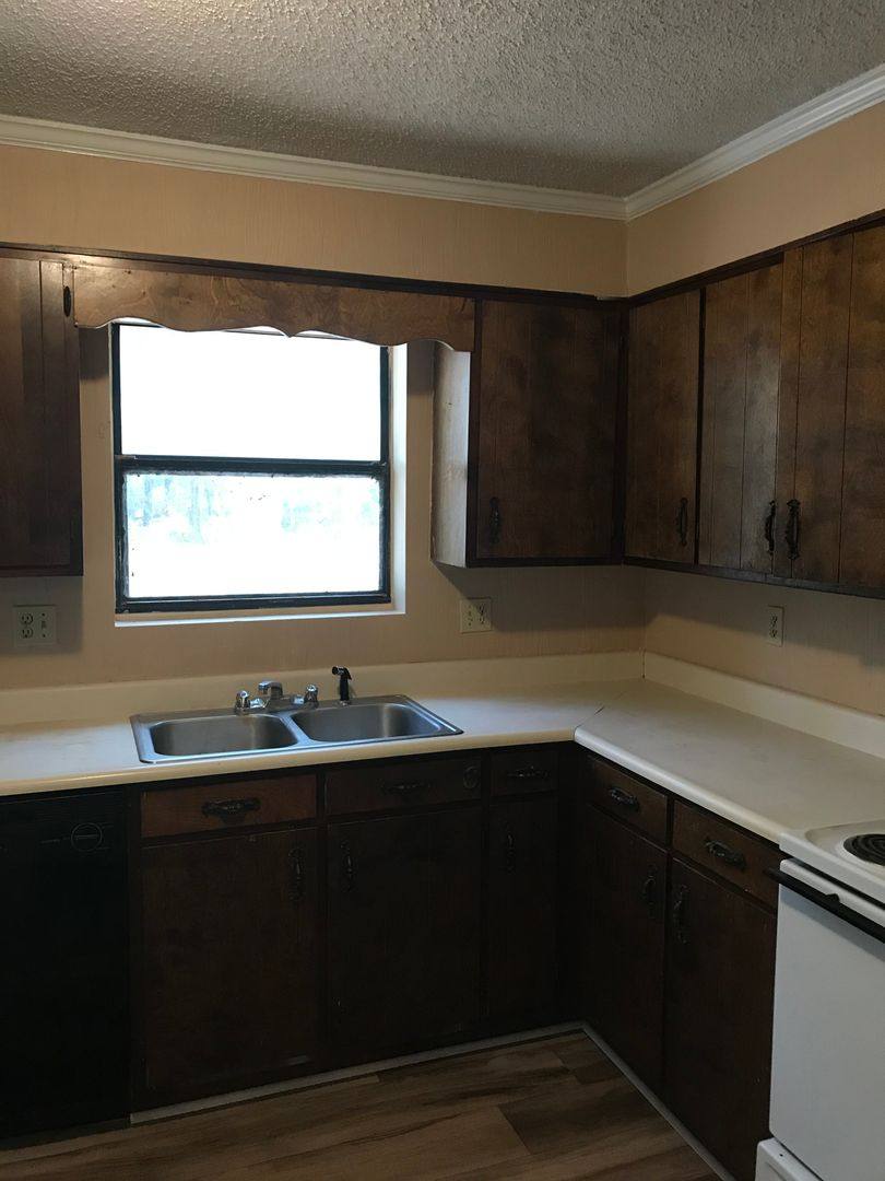 House for rent at 1235 Ponderosa Dr, Valdosta, GA 31601