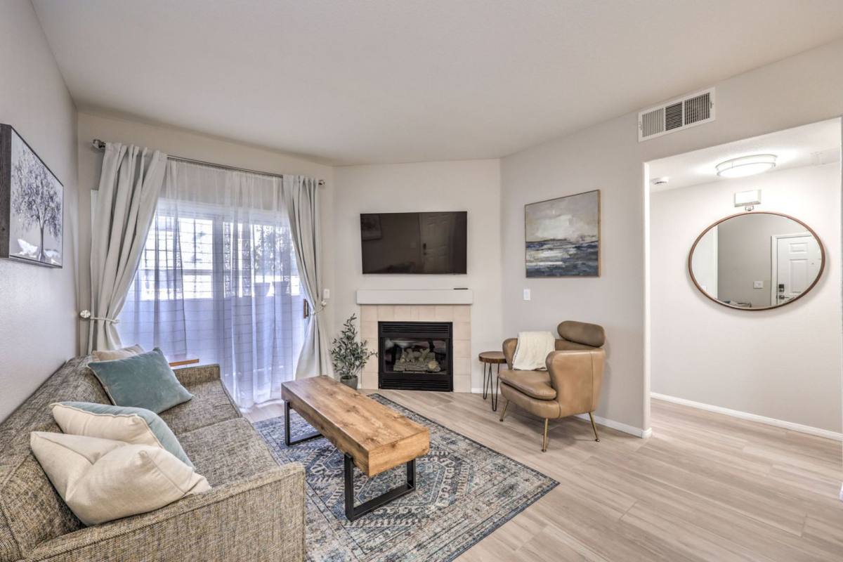 Apartment for rent at 855 N Stephanie St, Henderson, NV 89014