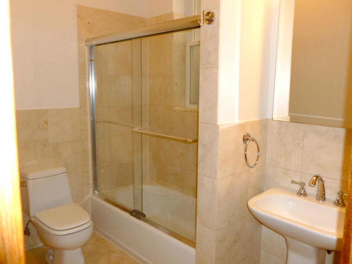 Apartment for rent at 1500 W Polk, Chicago, IL 60607