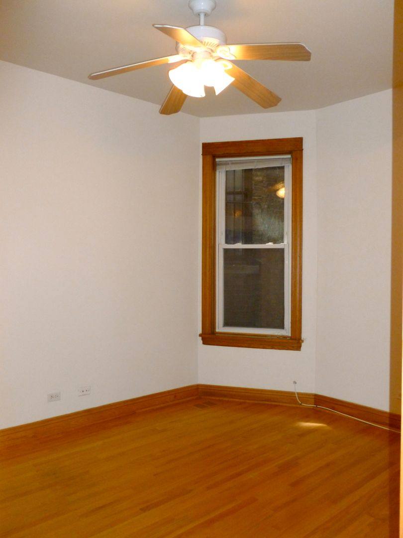 Apartment for rent at 1500 W Polk, Chicago, IL 60607