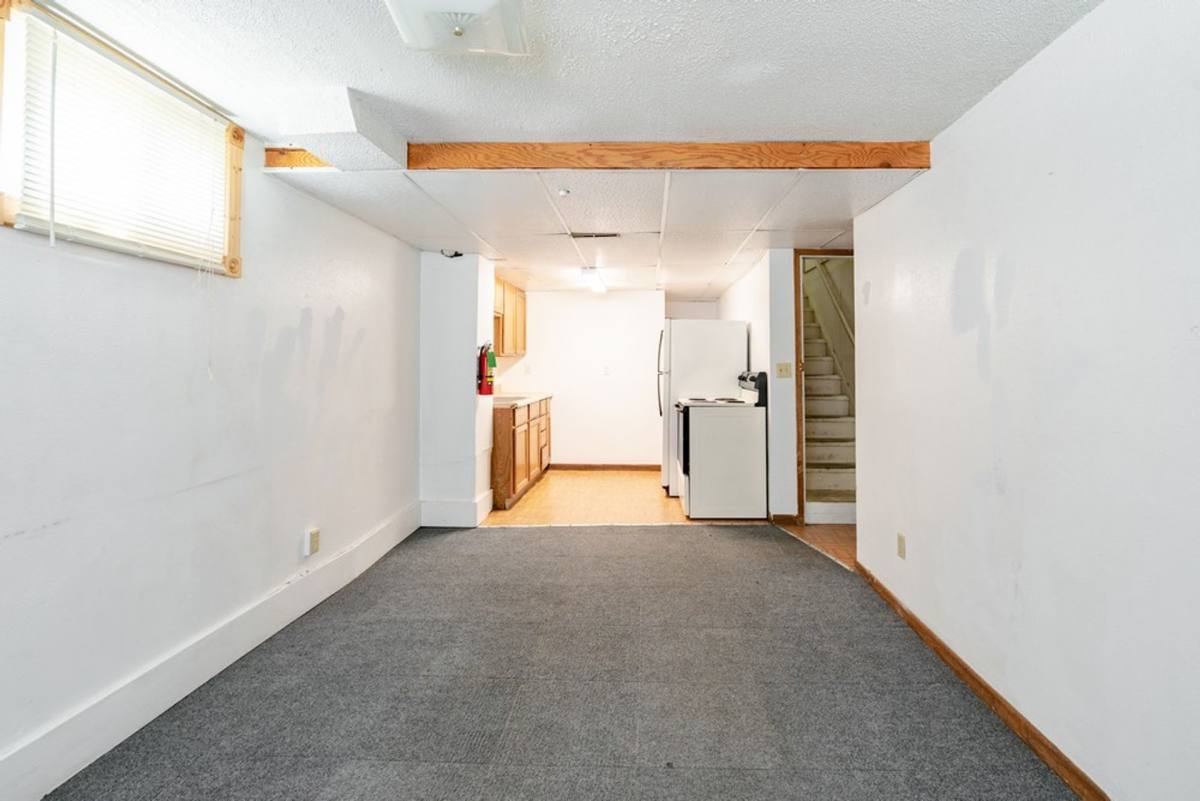 Townhouse for rent at 804 W 18th St, Cedar Falls, IA 50613