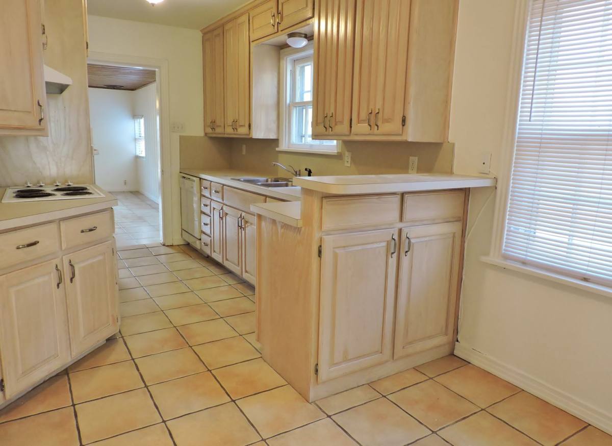 House for rent at 3425 Westcliff Rd S, Fort Worth, TX 76109
