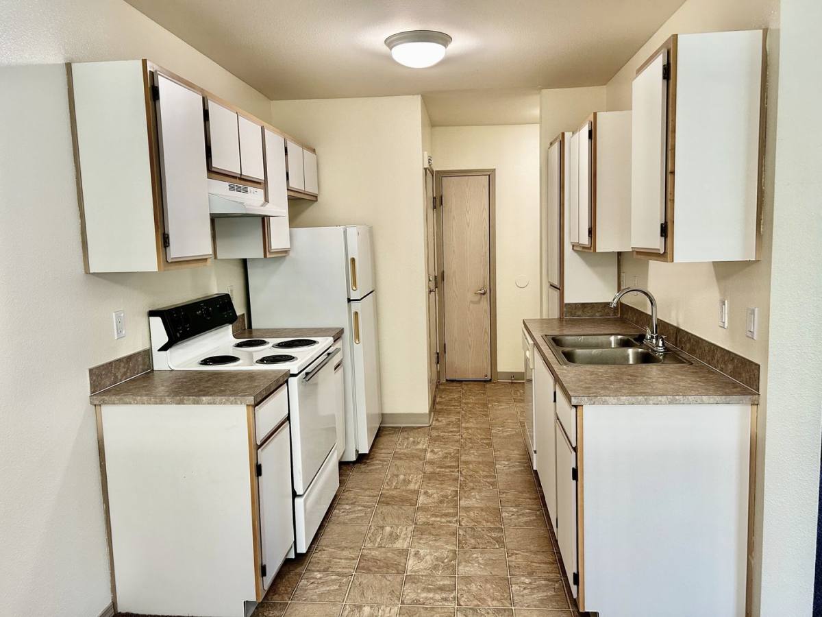 Apartment for rent at 1802 N Pine St, Canby, OR 97013
