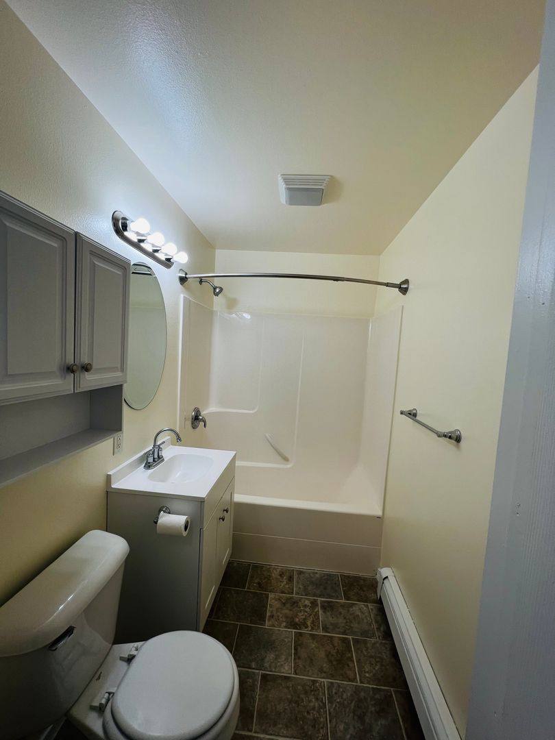 Apartment for rent at 915 Defoe St, Missoula, MT 59802