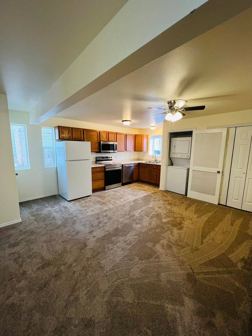 Apartment for rent at 915 Defoe St, Missoula, MT 59802