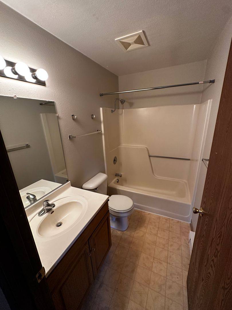 Apartment for rent at 1144-1166 Sunset Lane, Altoona, WI 54720